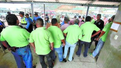 Las pruebas fueron aplicadas ayer a varios motoristas de la capital.