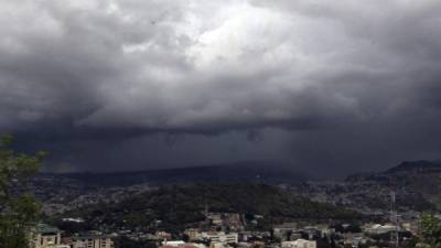 Las tormentas se presentarán al final de la tarde y por la noche.