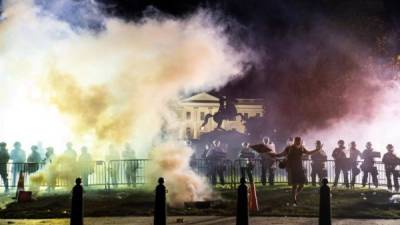 Las violentas protestas frente a la Casa Blanca obligaron al Servicio Secreto a trasladar al presidente estadounidense Donald Trump al búnker de la residencia más segura del mundo, un refugio utilizado por segunda vez en la historia de ese país.