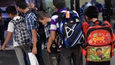 Parte de un grupo de 16 niños y niñas guatemaltecos retenidos en México al intentar emigrar ilegalmente a Estados Unidos. AFP