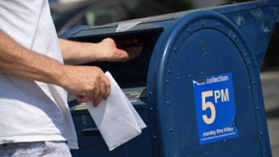 Usuarios en redes sociales denuncian que han retirado cientos de buzones de correo en varios estados de EEUU./AFP.