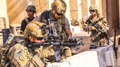 Soldados estadounidenses resguardan la embajada de EEUU en Bagdad./AFP.