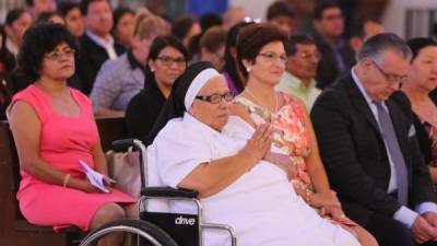 Sor María Rosa Leggol al recibir la distinción.