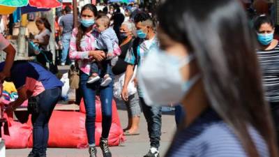 Las autoridades piden a la población seguir con las medidas de bioseguridad. En Panamá aislaron al paciente con la variante india.