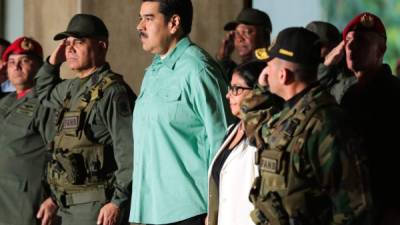 Imagen de la publicación publicada por la Presidencia venezolana que muestra a Nicolás Maduro durante la ceremonia de clausura y el balance de los ejercicios militares en Caracas. AFP