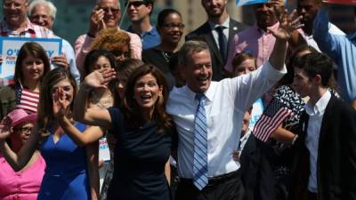 El demócrata Martin O´Malley junto a su familia tras su discurso en Baltimore, Maryland.