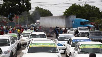 Taxistas hondureños amenazan con paralizarse. Foto de archivo de una paralización de labores.