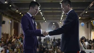 Salir del armario es un 'gran riesgo' en China, por lo que la mayoría de personas que forma parte del colectivo de (LGBTI) sigue en la sombra en este país. Foto EFE.