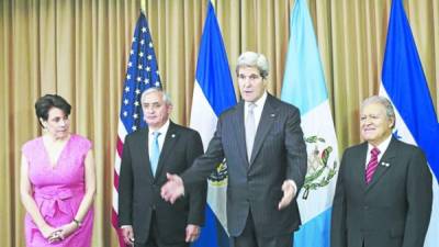 Kerry se reunió en Panamá con los presidentes de Guatemala y El Salvador. Por Honduras participó la canciller Mireya Agüero.