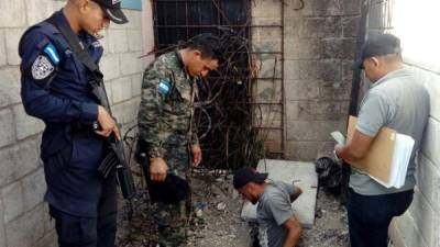 Autoridades inspeccionaron la instalación ilícita.