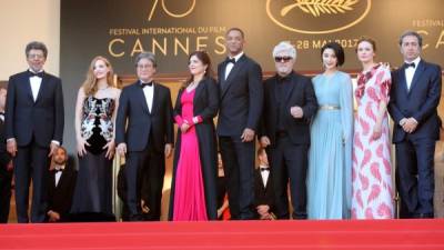 Gabriel Yared, Jessica Chastain, Park Chan-wook, Agnes Jaoui, Will Smith, Pedro Almodóvar, Fan Bingbing, Maren Ade y Paolo Sorrentino. Foto: AFP