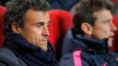 Luis Enrique en el banquillo del Barcelona en el Amsterdam Arena.