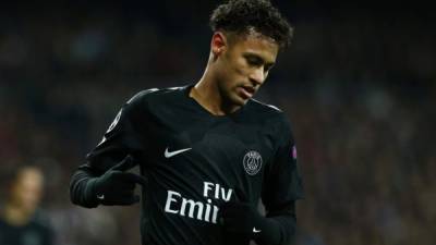 Neymar estaría analizando salir del PSG.