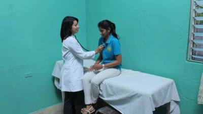 Los primeros pacientes se mostraron satisfechos con el estado del centro de salud. Foto: Jorge Monzón