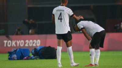 Los jugadores de Alemania terminaron decepcionados tras la eliminación-. Foto AFP.