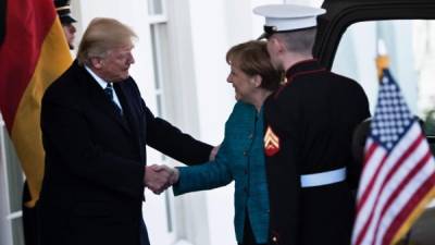 Trump recibió personalmente a la canciller alemana a su llegada a la Casa Blanca.