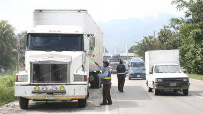Las autoridades de Transporte hacen operativos en los principales ejes carreteros del Valle de Sula.