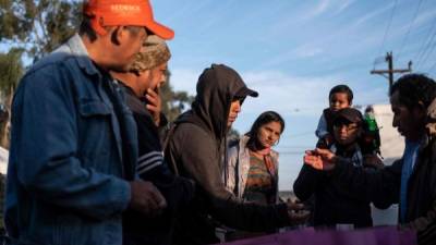 Se estima que en Tijuana hay unos 6,000 migrantes centroamericanos que entraron a México desde el 19 de octubre pasado en varias caravanas. Foto: AFP