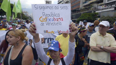 Una mayoría de los venezolanos no está de acuerdo con las relaciones con La Habana.