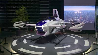 El auto volador japonés, expuesto en la feria tecnológica internacional SusHi Tech 2024 en Tokio este viernes.
