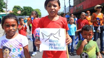 Los niños también participaron en la marcha.