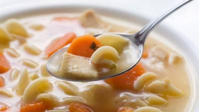 Las sopas de verduras no solo sirven para aliviar una gripe, también podrían tener propiedades contra la malaria.