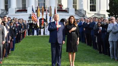 Donald Trump y su esposa, Melania, lideraron los homenajes a las víctimas de los atentados terroristas del 11 de septiembre, conmemorando el 18 aniversario del fatídico día que marcó un antes y un después en Estados Unidos.