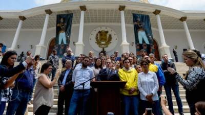 Julio Borges acusó a Nicolas Maduro de provocar un golpe de estado al quitar poderes a la cámara legislativa.