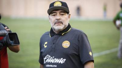 Diego Maradona no acepta su derrota y asegura que llevará el caso a la FIFA. FOTO EFE.