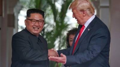 Kim Jong Un se mostró sonriente en la cumbre histórica que sostuvo con Trump./AFP.