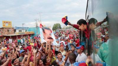 El mandatario venezolano lidera los actos de cierre de la alianza oficialista.