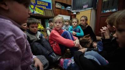 Según Afshan Khan, director regional de Unicef para Europa oriental se espera que más y más familias se queden sin agua, lo que pone a los niños en riesgo de contraer enfermedades letales.