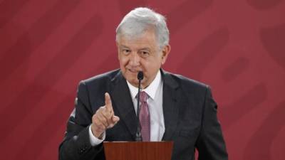 El presidente de México, Andrés Manuel López Obrador, ofrece una rueda de prensa en el Palacio Nacional, en Ciudad de México (México). EFE