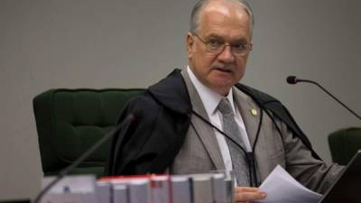 El ministro del Supremo Tribunal Federal Edson Fachin asiste el 20 de junio de 2017, a la Corte Suprema en Brasilia (Brasil). EFE