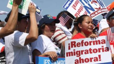 Millones de latinoamericanos claman por la aprobación de la reforma migratoria. Los demócratas dan un plazo de un mes.