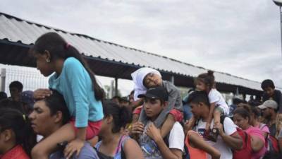 Los migrantes hondureños tienen la esperanza de que el gobierno mexicano les de refugio. AFP