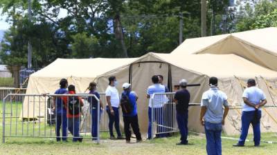 El hospital móvil de Villanueva es el único centro de triaje en el municipio y llegan personas de sectores aledaños como Potrerillos, San Manuel y Pimienta. FOTOS: MOISÉS VALENZUELA