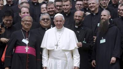 Entre los cinco que recibirán del papa Francisco el birrete y el anillo cardenalicio sobresale el salvadoreño Gregorio Rosa Chávez, obispo auxiliar de San Salvador.