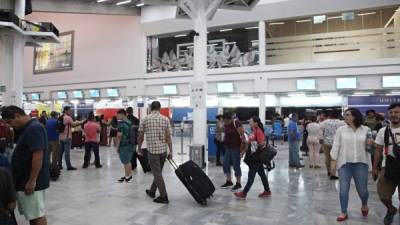 El Villeda Morales cuenta con nueve aerolíneas internacionales y dos nacionales. Recibe más de un millón de pasajeros al año. Foto: Franklin Muñoz.