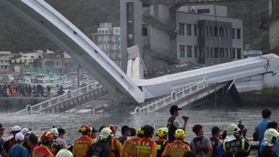 La estructura había sido erigida en 1998 en esta localidad del este de Taiwán.