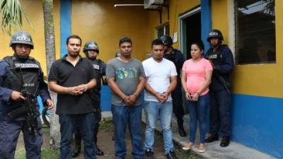 Los detenidos fueron identificados como Odin Castillo (expolicía), Gerson Rivera, Vladimir Pinto y Lurbin Torres.