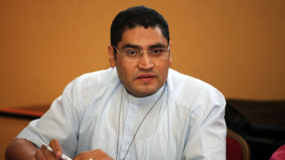 El sacerdote Carlos Rubio.