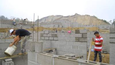 En Bosques de Jucutuma, sector Ticamaya, sigue la construcción de viviendas sociales. Foto: Melvin Cubas.