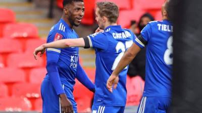 El nigeriano Kelechi Iheanacho anotó el gol de la victoria del Leicester City. Foto AFP.