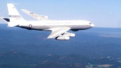La observación, que debe terminar el viernes, está siendo llevada a cabo con un avión desarmado OC-135B. Foto/referencial