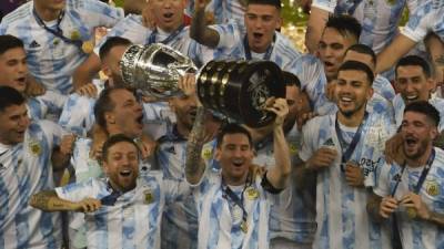 Messi gana su primer título con Argentina al vencer a Brasil en final de la Copa América. Foto AFP.