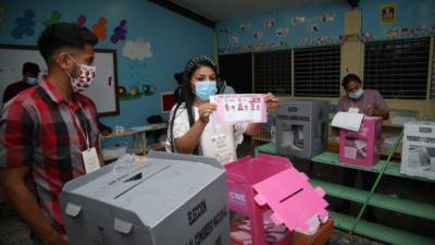 Las elecciones primarias se dieron en un ambiente de tranquilidad pese a la tardanza en la divulgación de resultados.