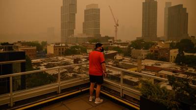 La bruma por el humo se expande por el noroeste de EEUU., donde millones de personas continúan en alerta.
