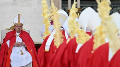 El Papa Francisco presidió la misa del Domingo de Ramos en el Vaticano.