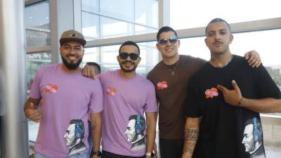 DJ Chaval, Carlos Zúniga, JD y Fanconi, integrantes de “Los Hijos de Morazán”, durante el lanzamiento de sus camisas con PACER.